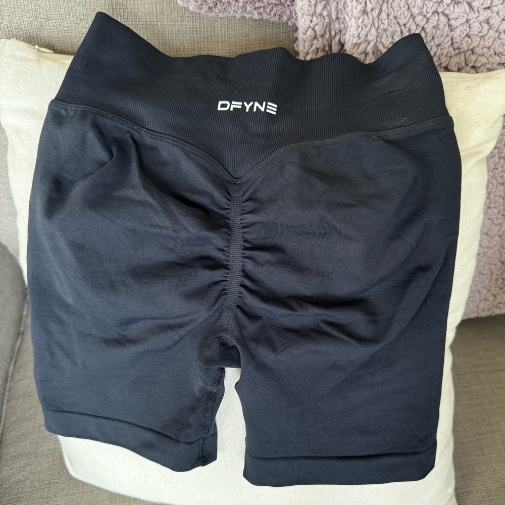 Dfyne Dynamic Shorts Size XS